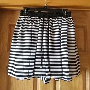 Torrid black and white striped shorts. Size 1